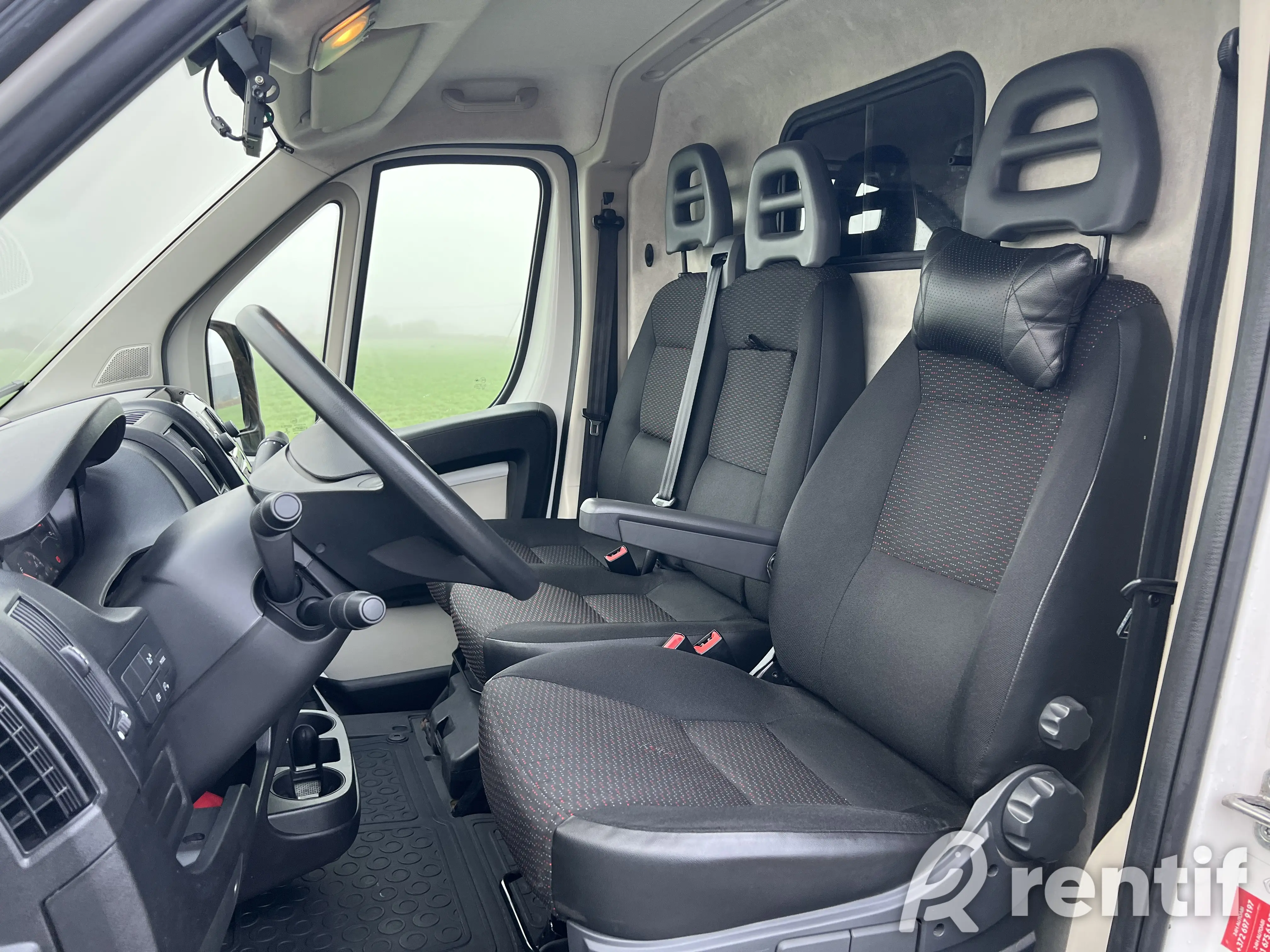 Rent Citroen Jumper 2019 photo 8