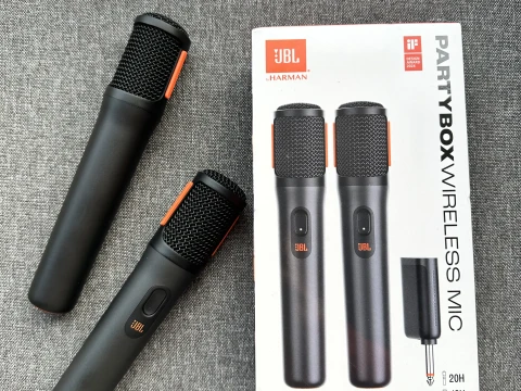 Rent JBL Wireless Microphone Set