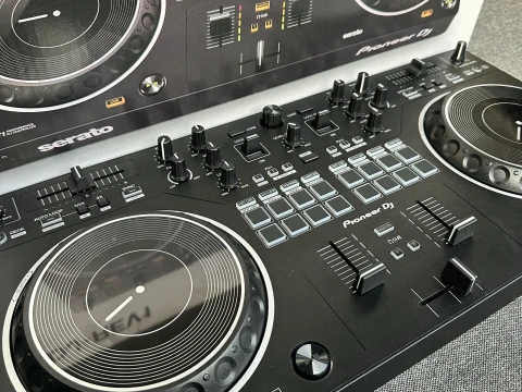 Rent Pioneer DDJ-REV1