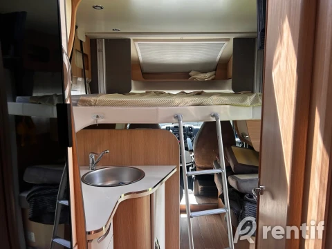 Rentida Matkabuss Fiat Mc Louis 5 iste ja magamiskohta foto 7