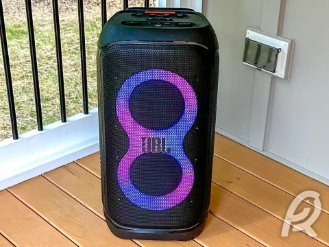 Rent JBL PartyBox 320 photo 1